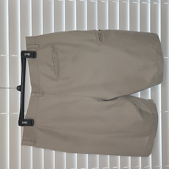 GrandSlam Khaki Active Waist Flat Front Golf Shorts - Picture 2 of 9
